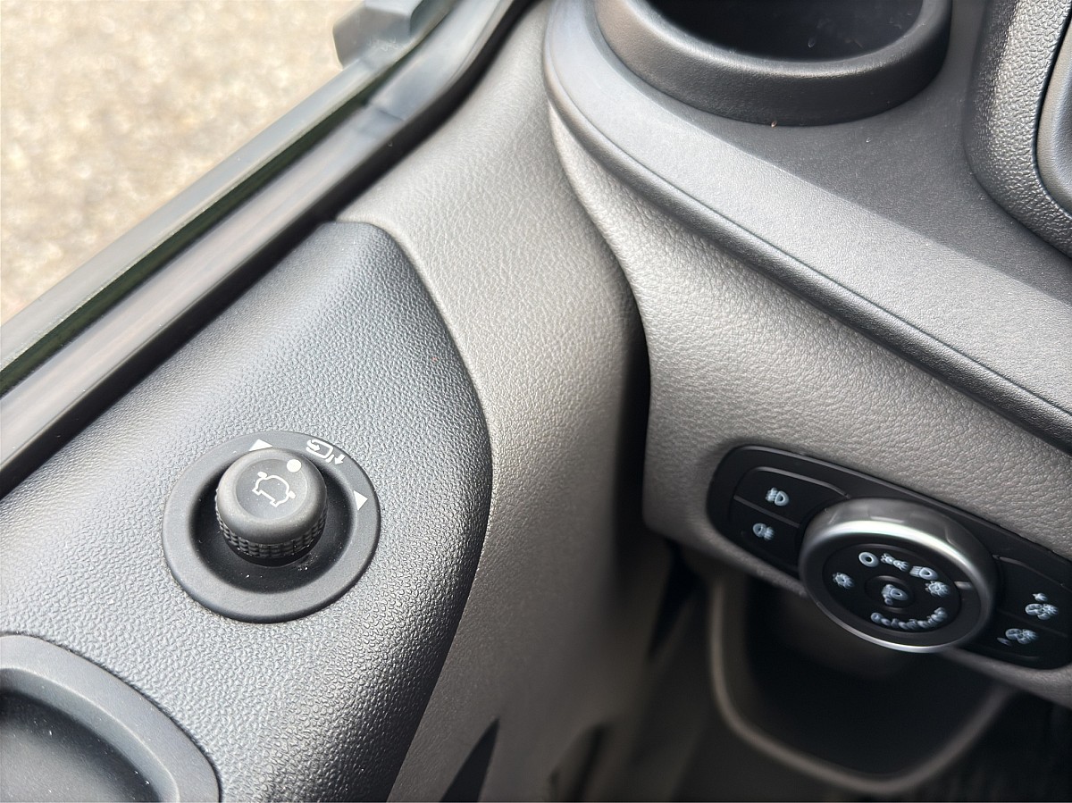 914525_1406653364517_slide bei Auto ROC in